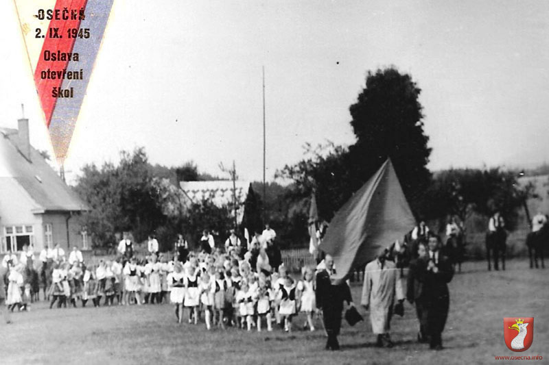Fotokronika školy v Osečné - historická fotografie 11