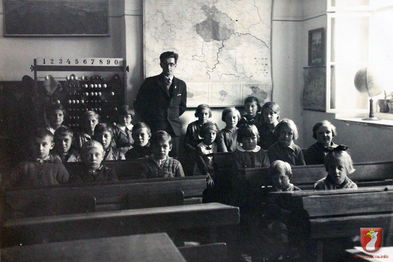 Fotokronika školy v Osečné - historická fotografie 8
