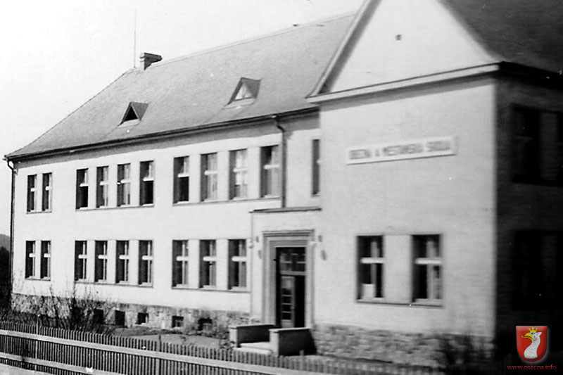 Fotokronika školy v Osečné - historická fotografie 9